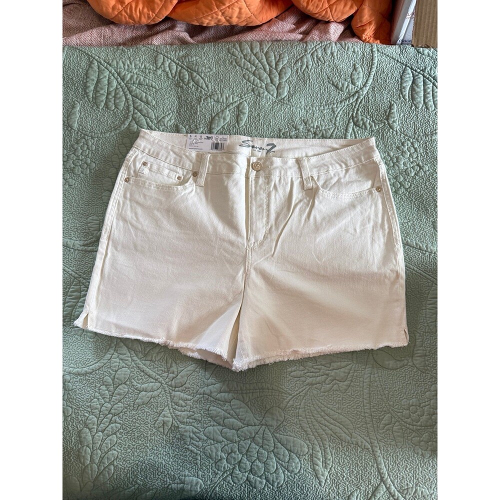 Seven7 White Size 16 Weekend Shorts